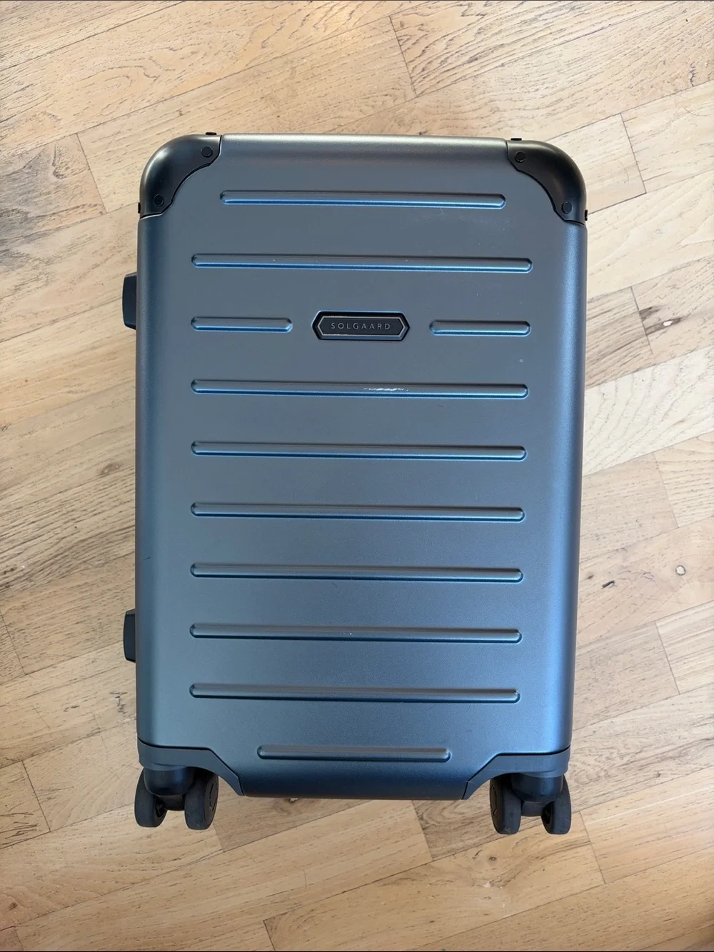 Silages Check In Closet Lite Hardshell Carry On Suitcase With TSA Lock